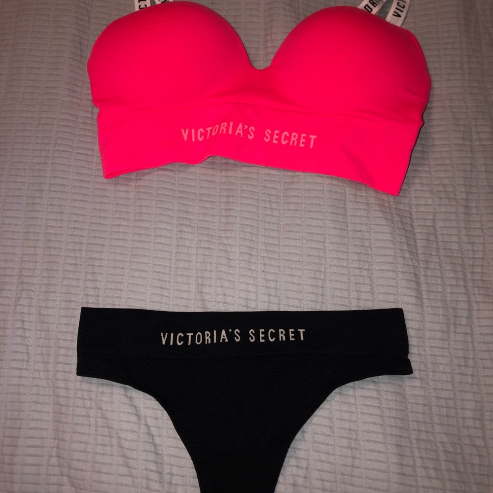 Victoria’s Secret Bra and Thong Set XS